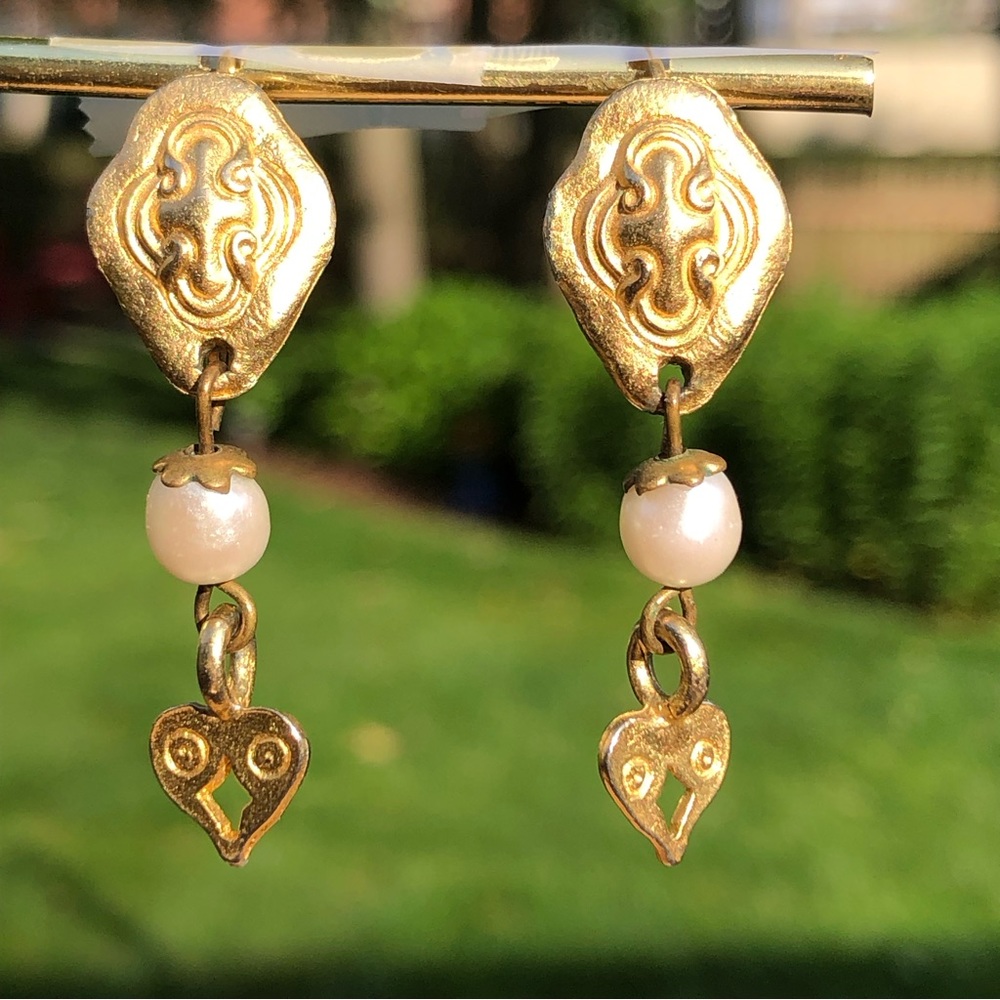 Gold tone embossed earrings with a pearl & heart drop - lever back closure